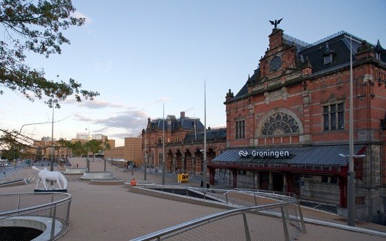 The square in front of Groningen station