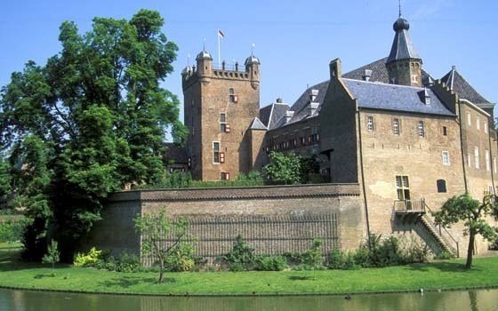 A side view castle Montferland