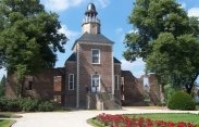 Stay in a castle and explore by bike (Package) 