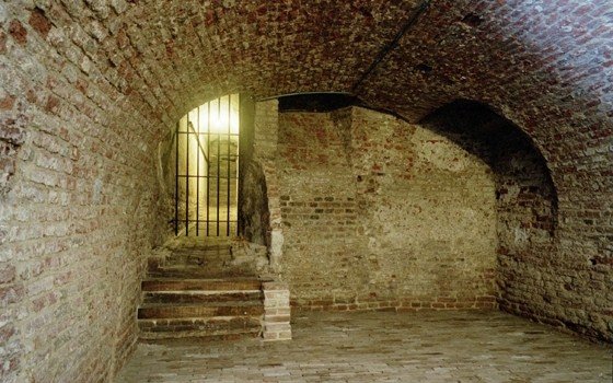 Visit The old cellars of Arnhem