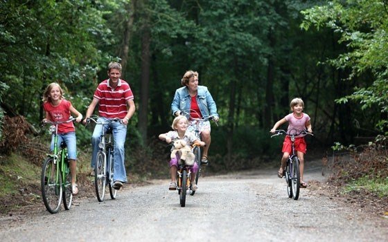 A cycling family