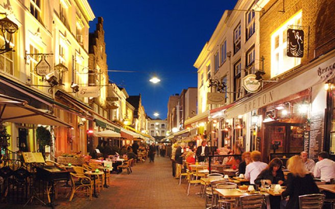 Korte Putstraat at night in Den Bosch Korte Putstraat at night in Den Bosch