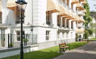 Carlton Ambassador Hotel <br /> from €135 p.n. Carlton Ambassador Hotel <br /> from €135 p.n.