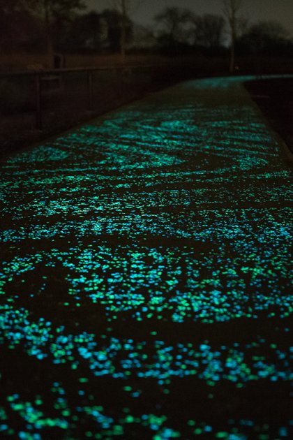 Van Gogh-Roosegaarde bike path a la Starry Night between Eindhoven and Nuenen