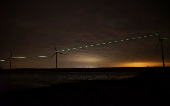 'Windlicht’ (Windlight), the latest work of Roosegaarde, is a dance of bright lines 'Windlicht’ (Windlight), the latest work of Roosegaarde, is a dance of bright lines