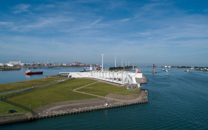 Maeslantkering Hoek van Holland, Rotterdam