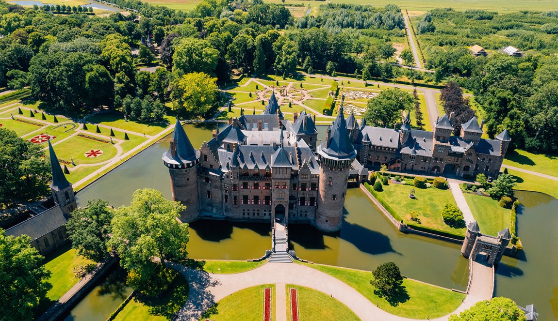 Castle de Haar drone view 