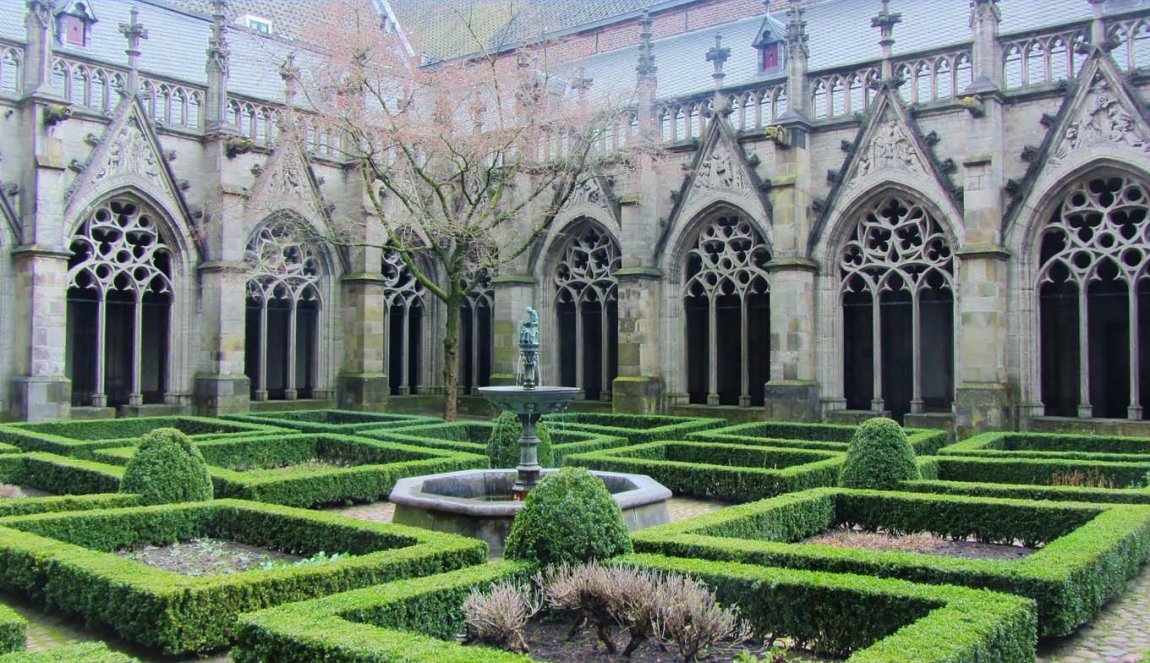 Pandhof Dom in Utrecht Pandhof Dom in Utrecht