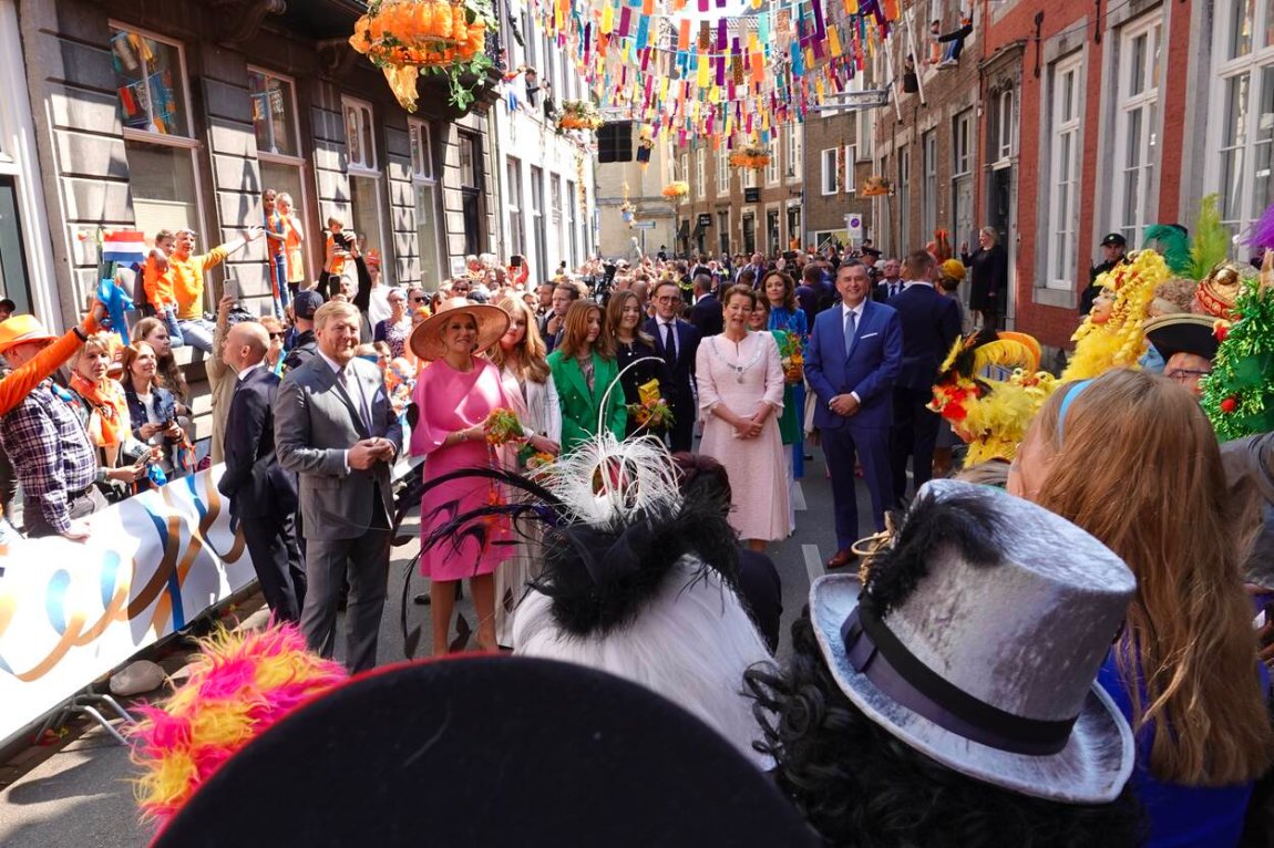 Maastricht, April 27, 2022 The royal family gets to know the carnival associations of Maastricht during Koningsdag 2022