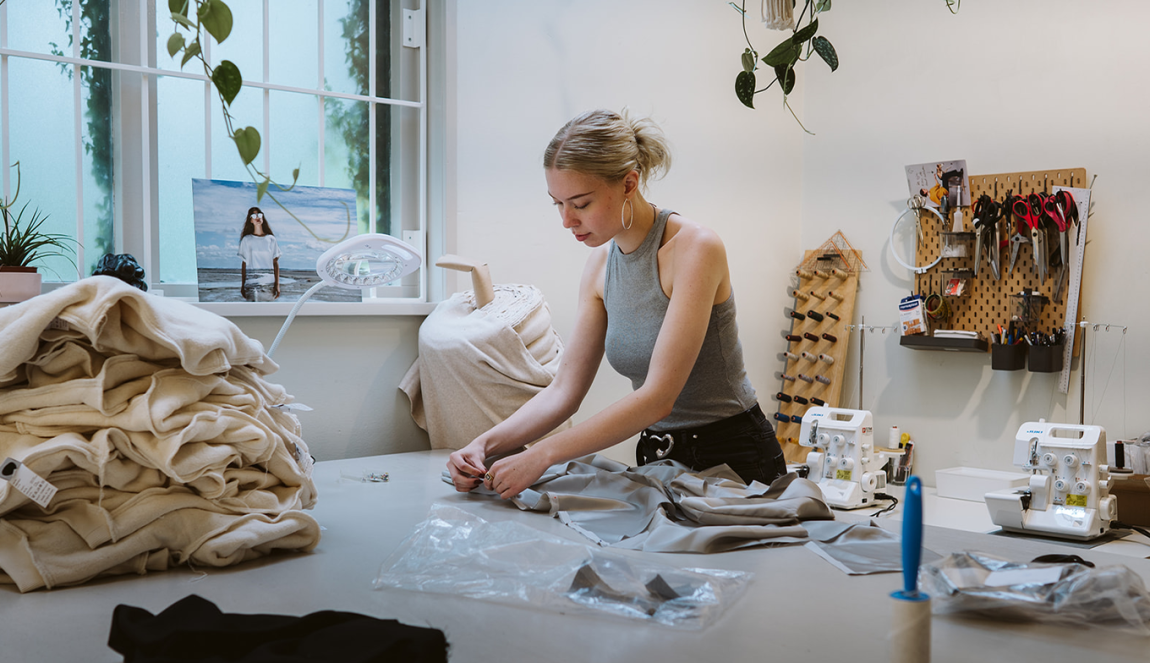 Girl works in atelier in Arnhem Modekwartier district