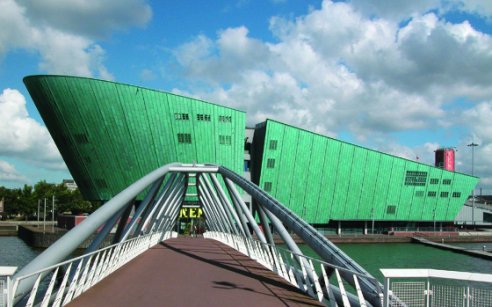 緑の船のアムステルダム