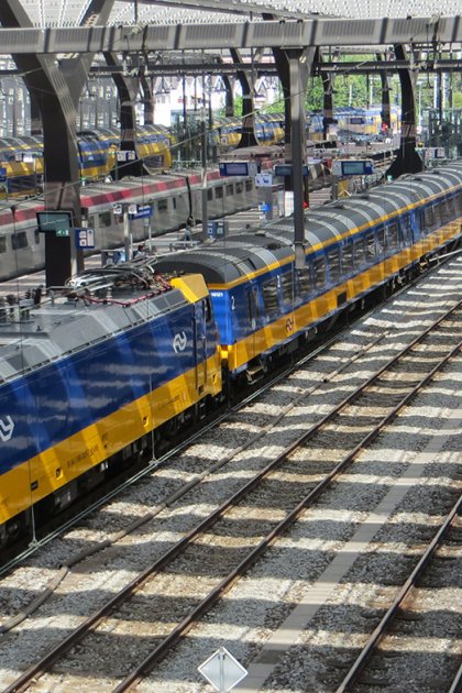 NS intercity train at the station