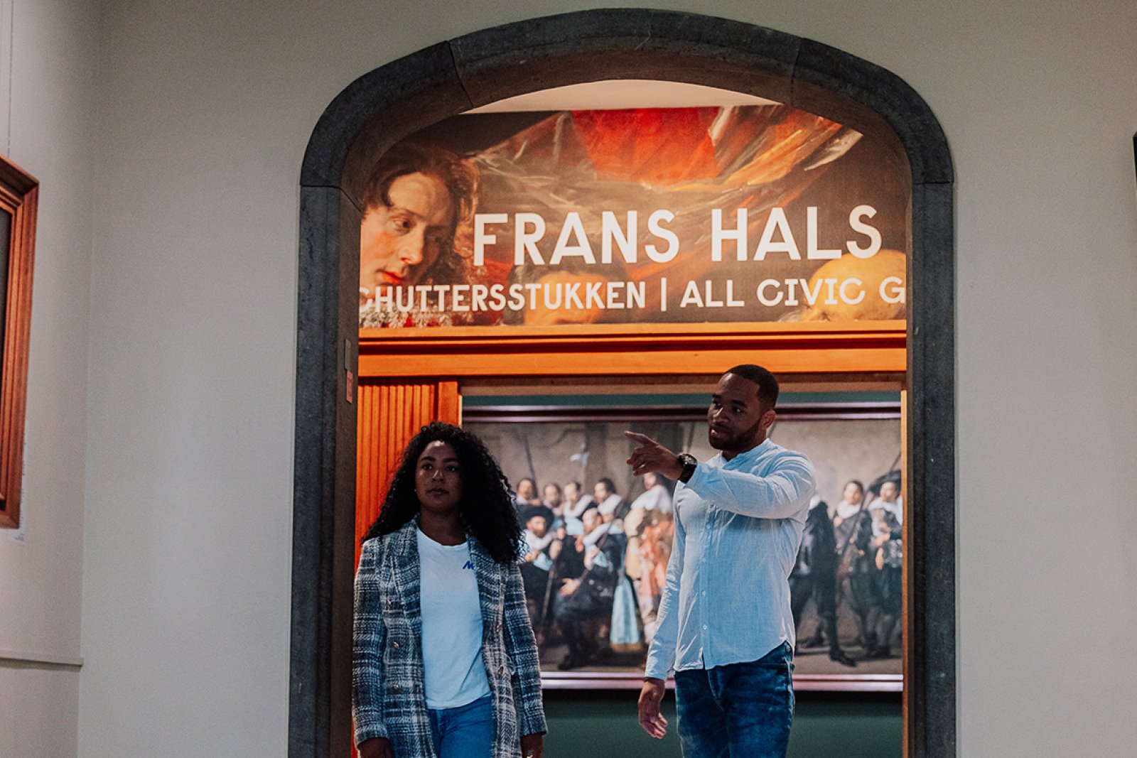 Couple walks around Frans Hals Museum Haarlem