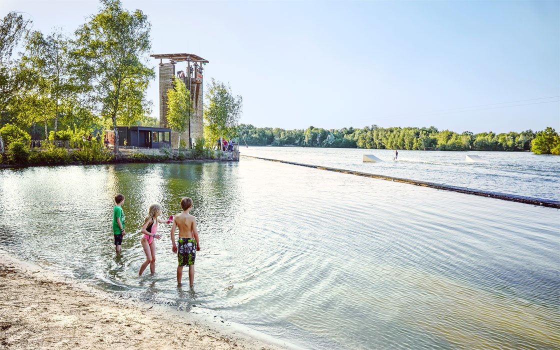 Reserva unas vacaciones en Center Parcs Holland y rodéate de naturaleza.