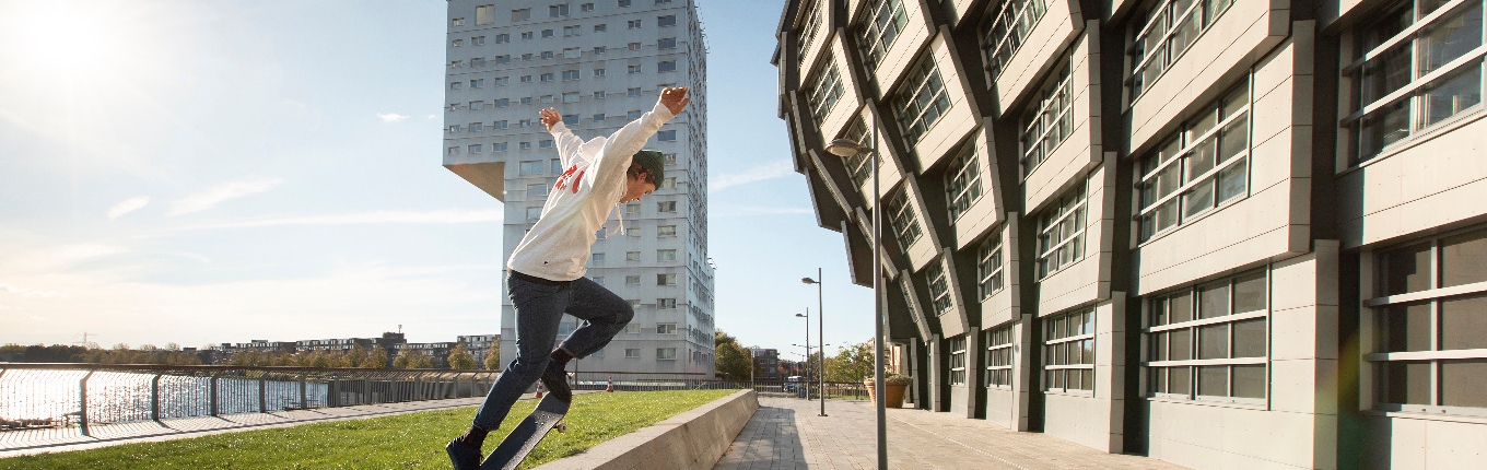 Skateboarding guy in Almere Skateboarding guy in Almere