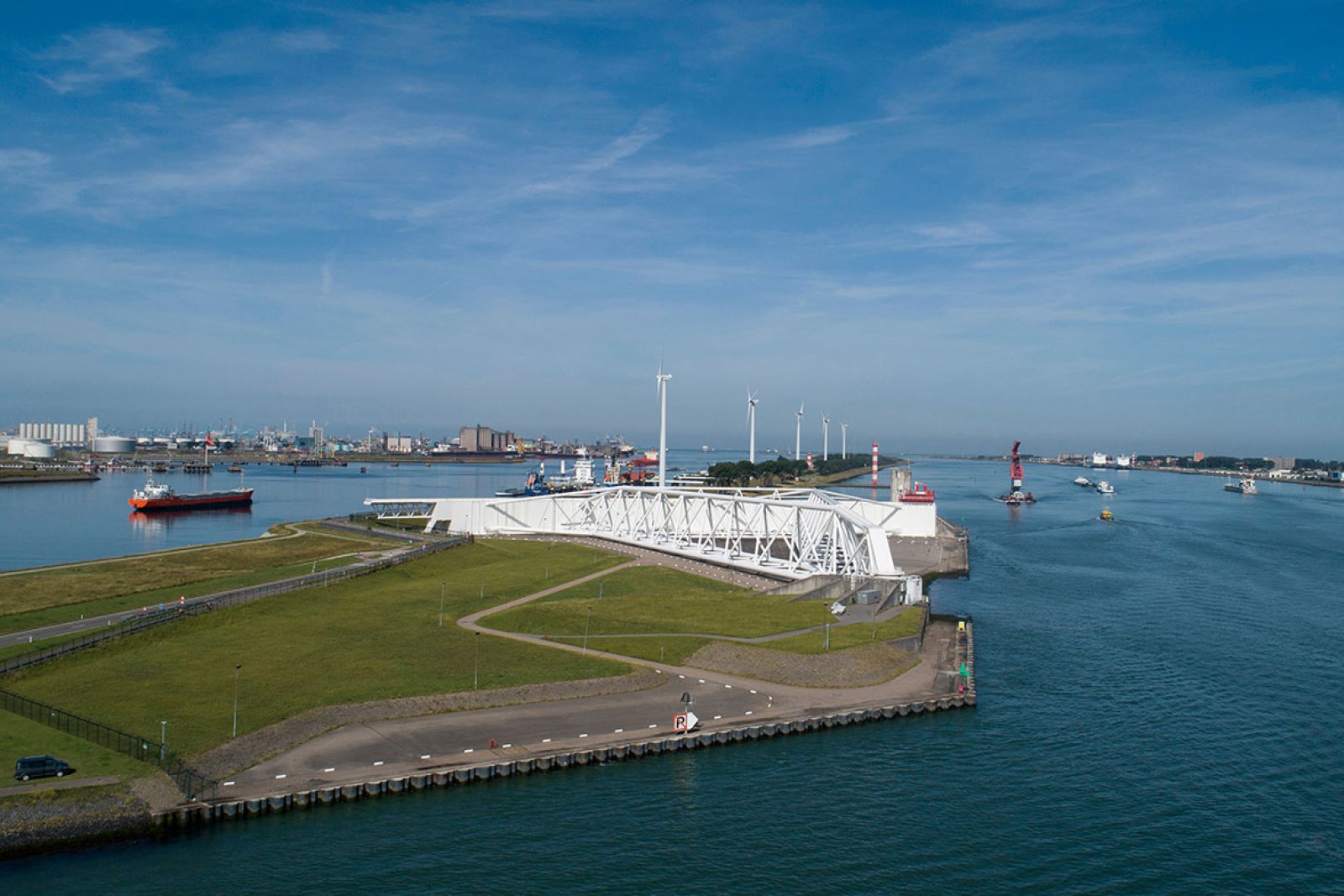Maeslantkering Hoek van Holland, Rotterdam