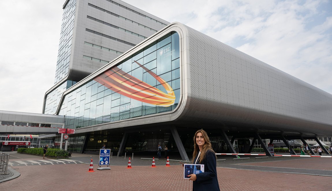 Portrait Pamela Peetoom in front of the RAI building Portrait Pamela Peetoom in front of the RAI building