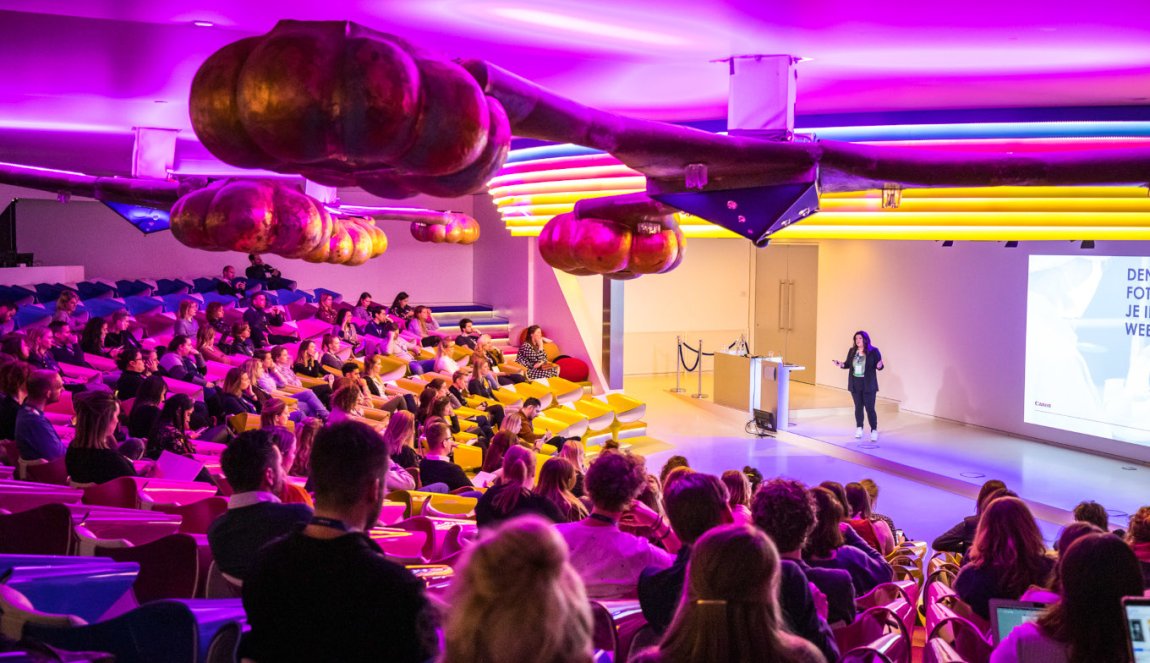 Jaarbeurs Utrecht speaker on stage Jaarbeurs Utrecht speaker on stage