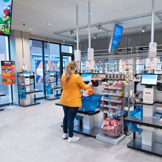 Scan yourself in a supermarket in Delft