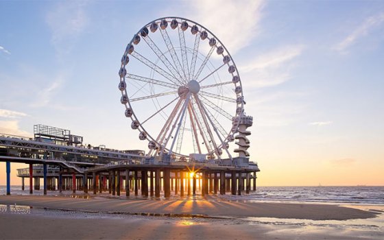 Ferris wheel over the sea, Scheveningen Pier Ferris wheel over the sea, Scheveningen Pier