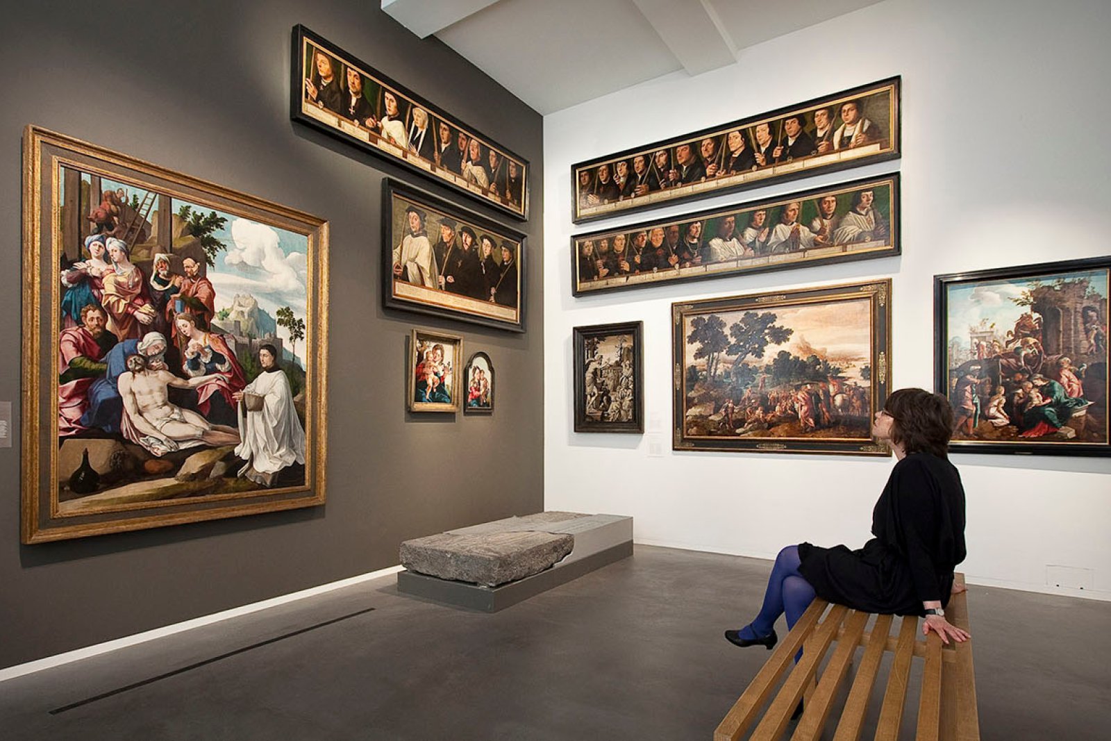 Woman looking at paintings at Centraal Museum Utrecht