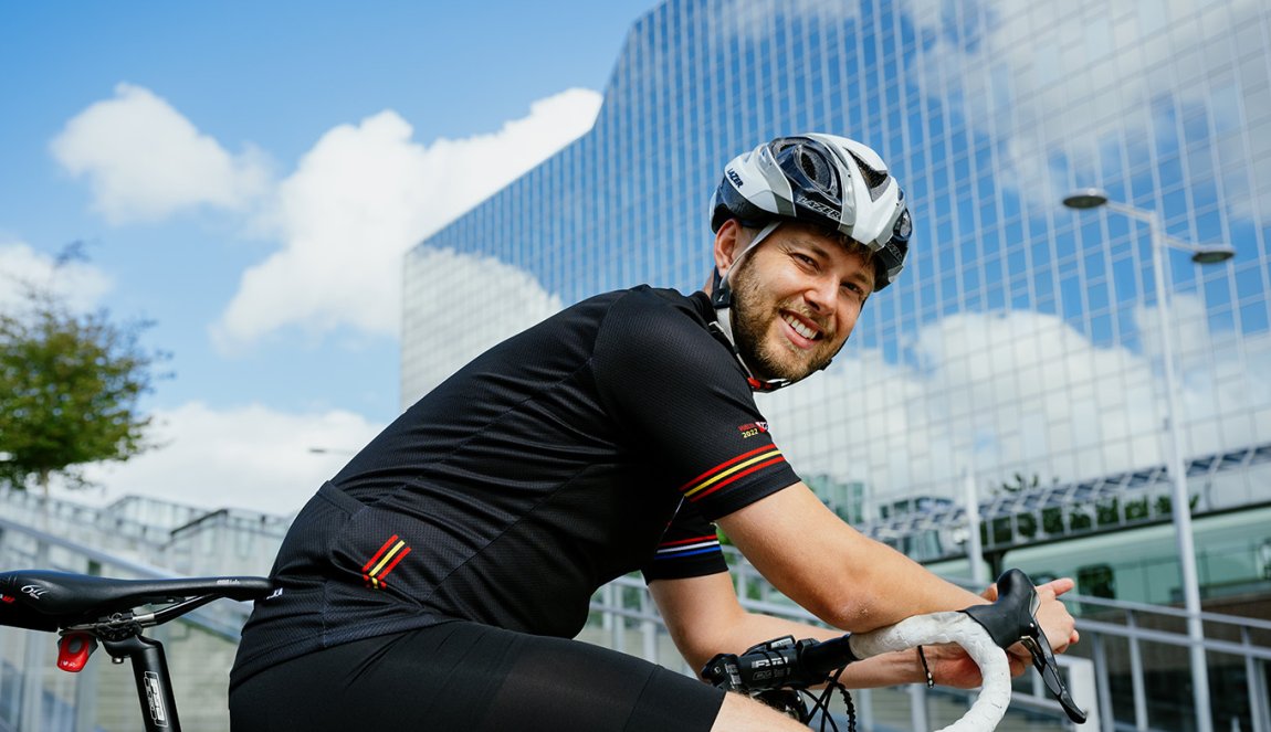 Jelle Bakker on a bike in Utrecht