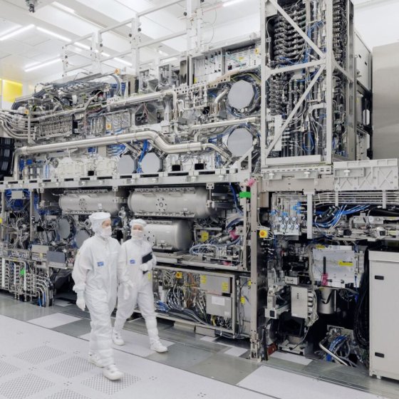 ASML semiconductor manufacturing equipment in a cleanroom for advanced chip production