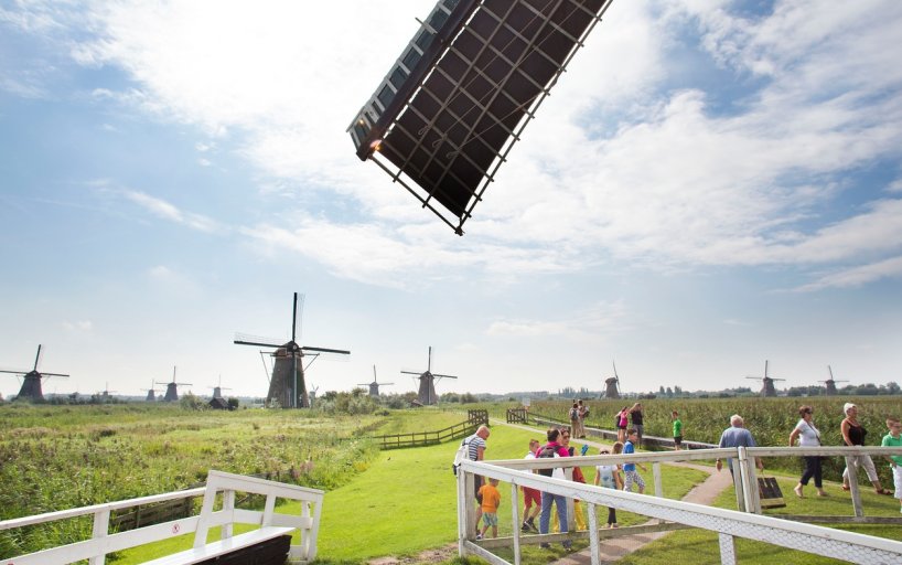 The Windmills Of Kinderdijk Holland Com