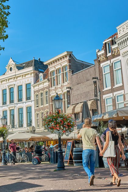 People strolling in Gouda city centre