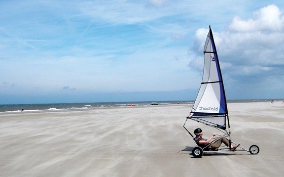 http://holland.com/upload_mm/f/7/1/792_fullimage_beach%20fun%20blokarten.jpg_560x350.jpg